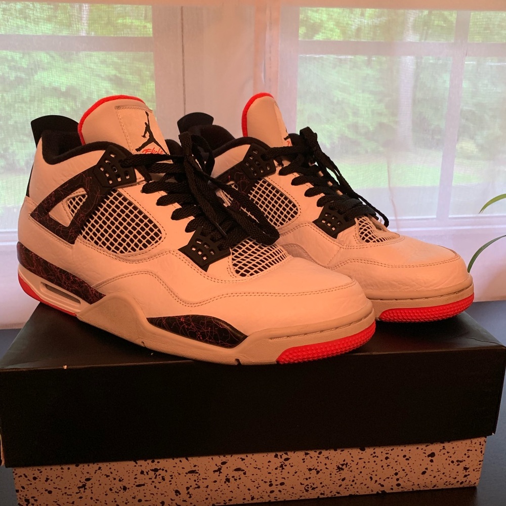 Air Jordan 4 Retro